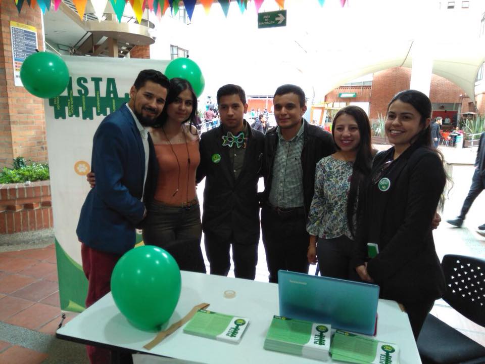 23376555_1613003355423102_6990624419124909066_n