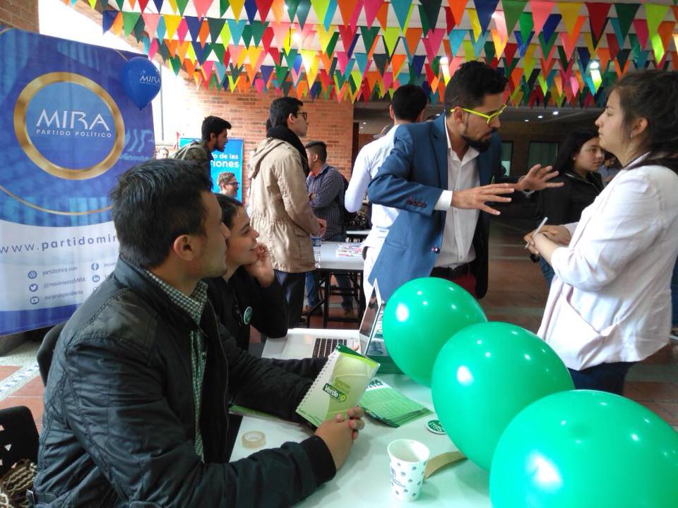 23379890_1613004048756366_3756694558583565940_n